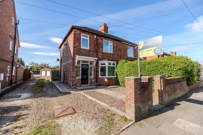 3 Bedroom Semi-Detached House For Sale In Great Lime Road, Forest Hall, Newcastle Upon Tyne, NE12