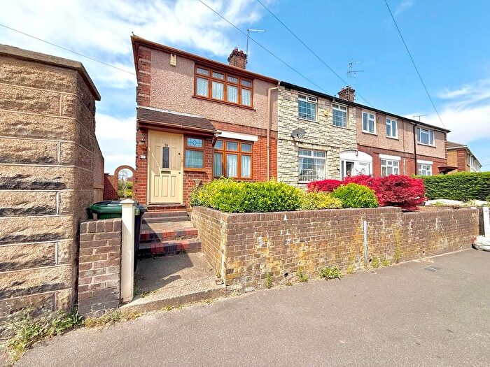 3 Bedroom End Of Terrace House For Sale In Neville Road, Luton, LU3