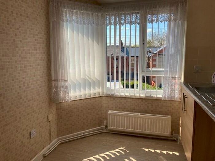1 Bedroom Flat To Rent In Grasmere Court, Newcastle Upon Tyne, NE15