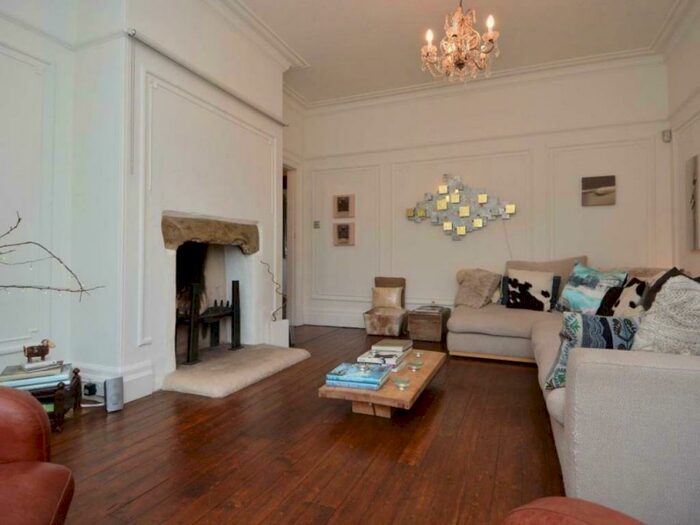 3 Bedroom Flat To Rent In Thornfield Road, West Park, Leeds, West Yorkshire, LS16