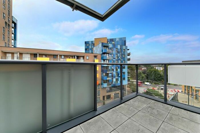 2 Bedroom Flat To Rent In Bugle House, Larkwood Avenue, London, SE10