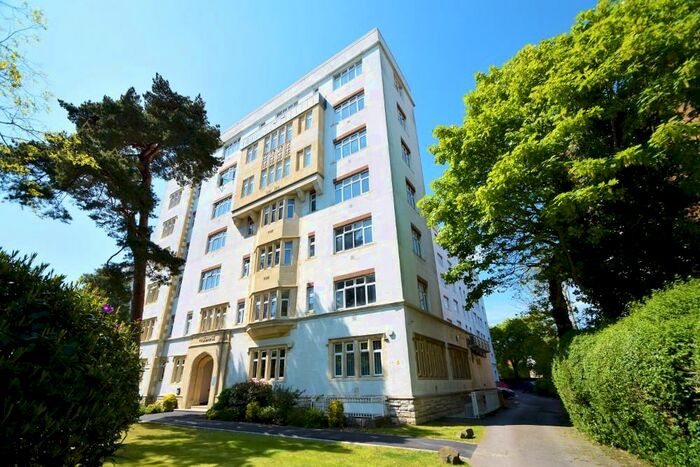 Flat To Rent In Bournemouth, BH1
