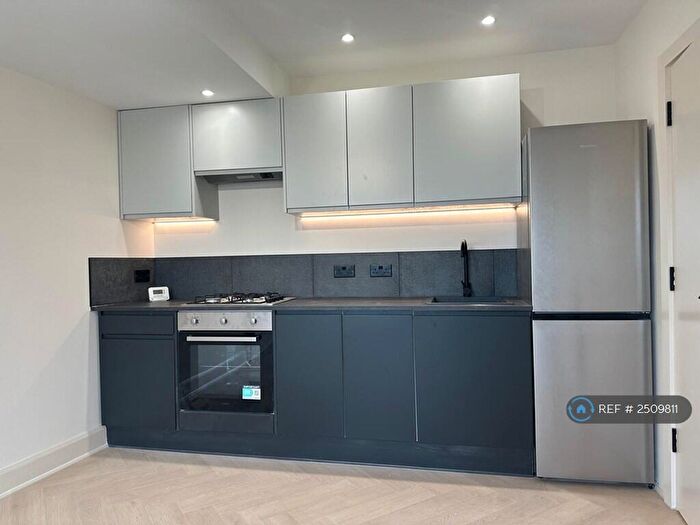 2 Bedroom Flat To Rent In Kilburn High Road, London, NW6