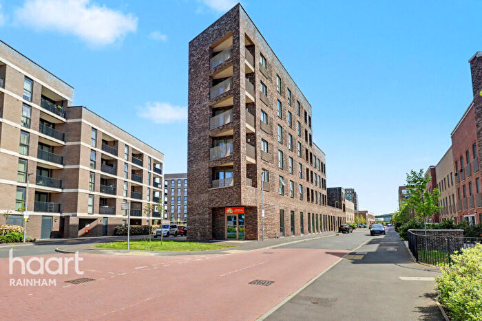 2 Bedroom Apartment For Sale In Fairmont Road, Rainham, RM13
