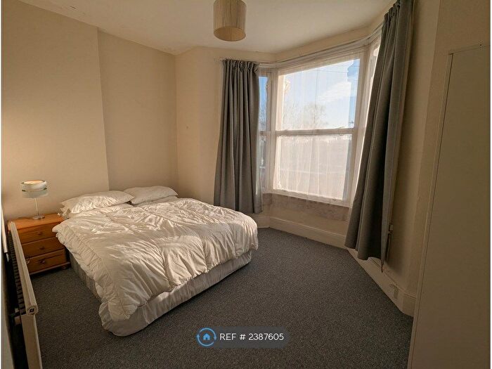 1 Bedroom Flat To Rent In Baker Road, London, NW10
