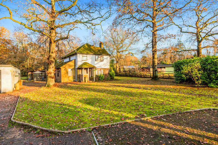 3 Bedroom Detached House For Sale In Weare Street, Ockley, Dorking, RH5