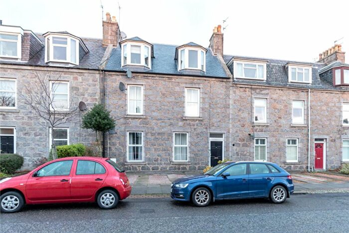 2 Bedroom Flat To Rent In Holburn Road, Aberdeen, AB10