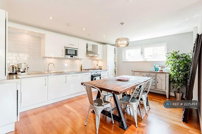 2 Bedroom Flat To Rent In Clerkenwell Road, London, EC1M