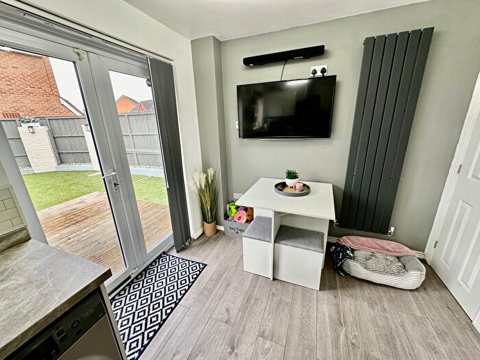 3 Bedroom End Of Terrace House For Sale In Harris Road, Armthorpe, Doncaster, DN3