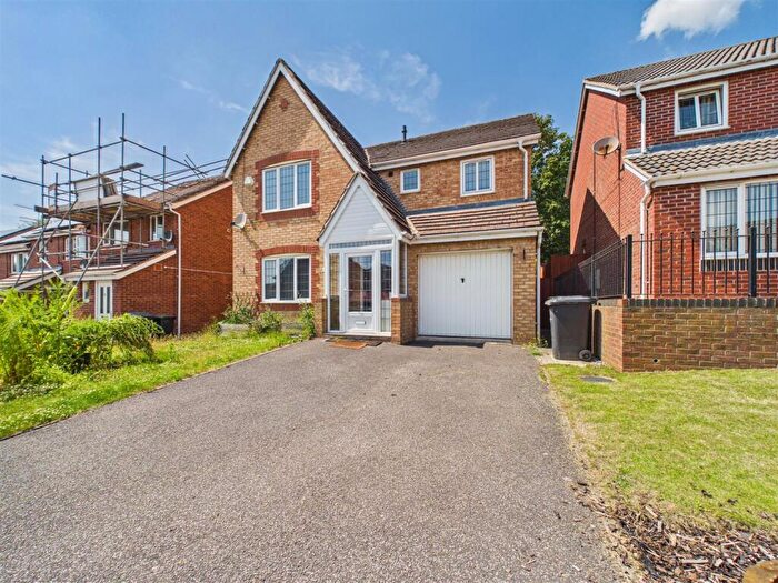 4 Bedroom Detached House To Rent In Fairway Drive, Carlton, Nottingham, NG4
