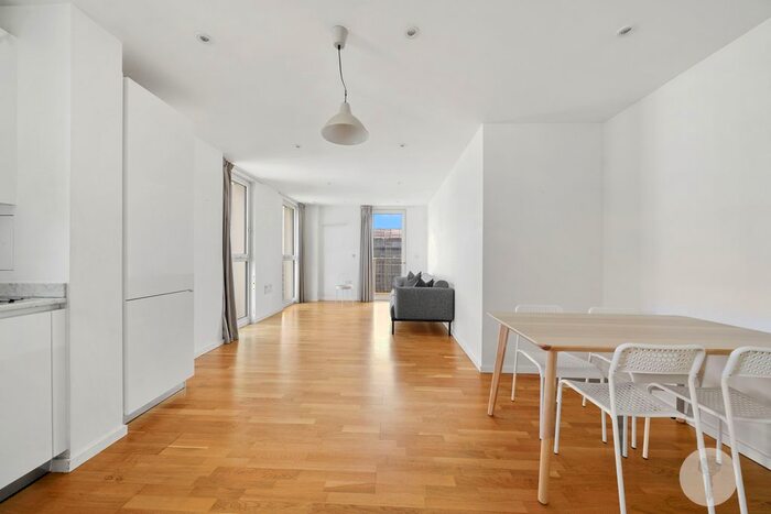 2 Bedroom Flat To Rent In Cavesson House, Stratford, E20