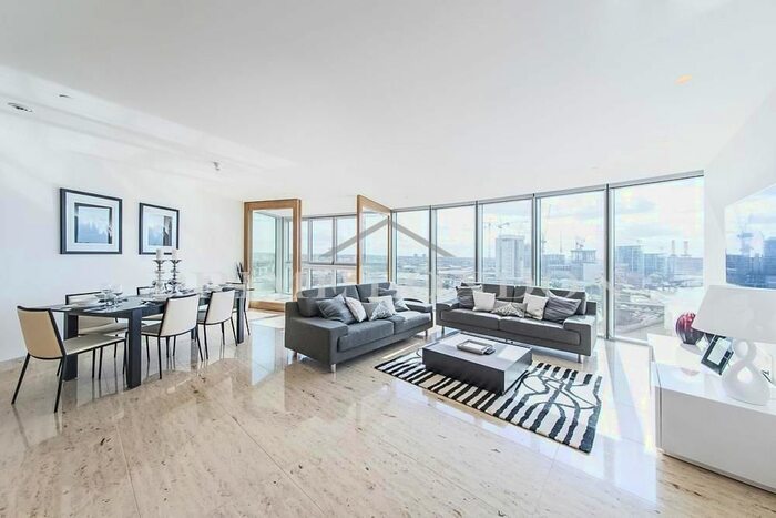 2 Bedroom Flat To Rent In The Tower, One St George Wharf, London, SW8