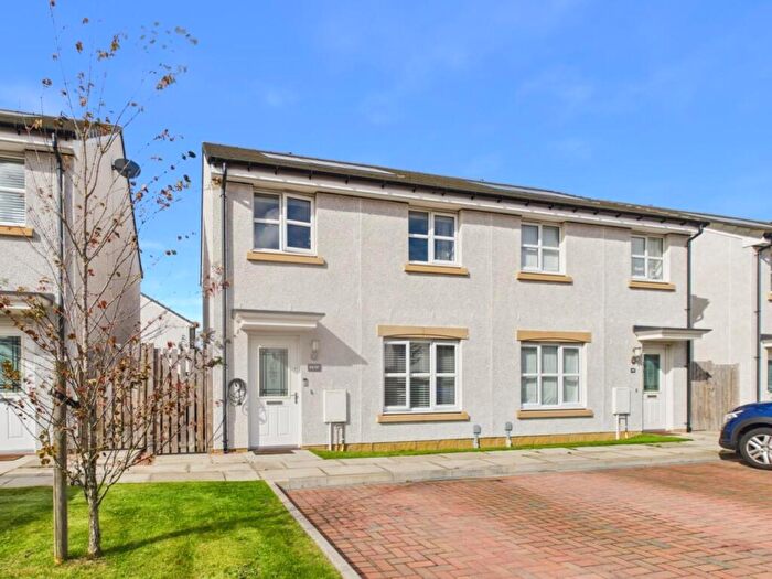 3 Bedroom Semi-Detached House For Sale In Mercer Street, Perth, PH1