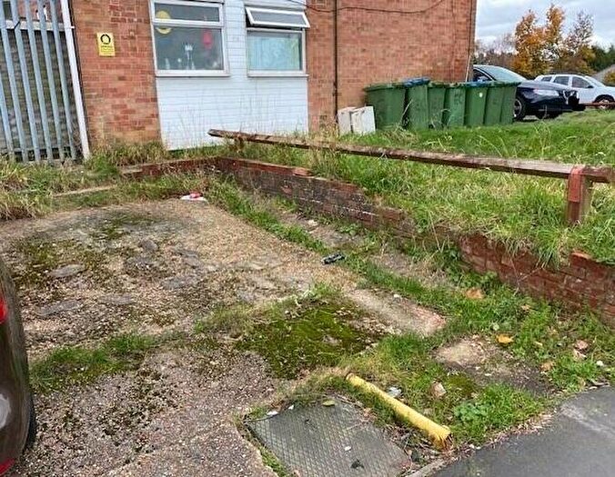 Garage / Parking To Rent In Warren Avenue, Southampton, Hampshire, SO16