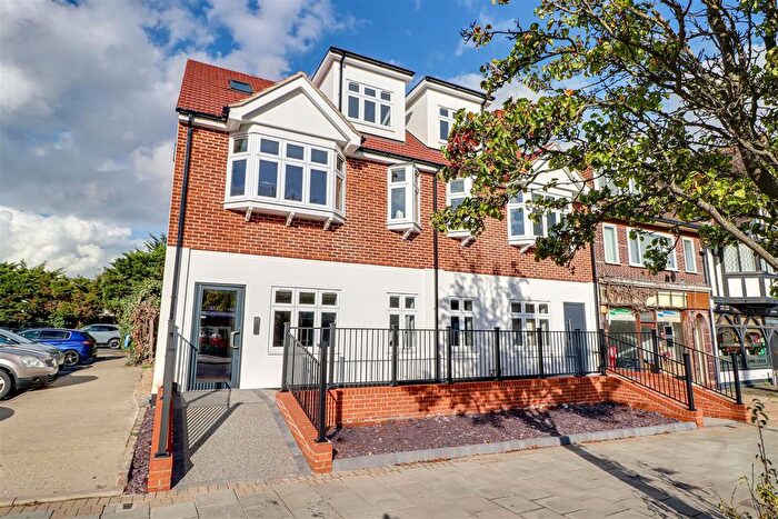 1 Bedroom Flat For Sale In London Road, Leigh-On-Sea, SS9