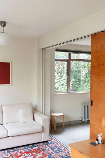 1 Bedroom Flat For Sale In Isokon Building Ii, Lawn Road, London, NW3