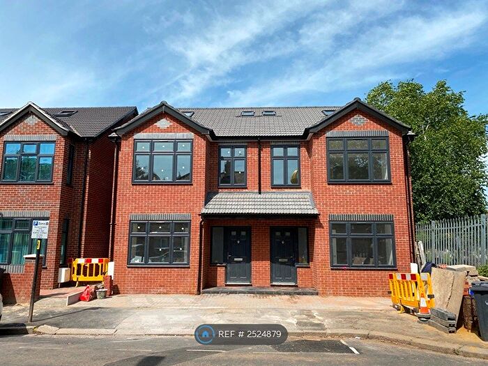 5 Bedroom Semi-Detached House To Rent In Southall, Southall, UB2