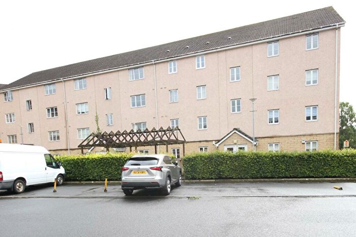 2 Bedroom Flat To Rent In West Street, St George's Mews, Paisley, PA1