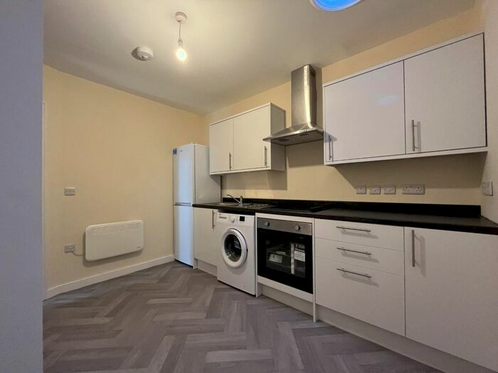 1 Bedroom Flat To Rent In Westbury Avenue, Wood Green, Haringey, London, N22