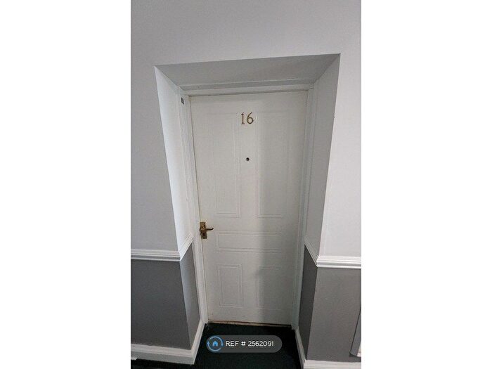 2 Bedroom Flat To Rent In Rossmore Court, Ellesmere Port, CH66