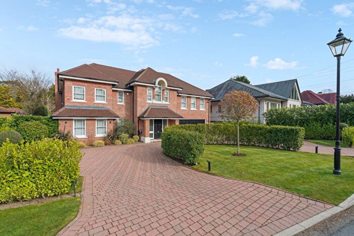 5 Bedroom Detached House For Sale In Bedford Road, Moor Park, Northwood, HA6