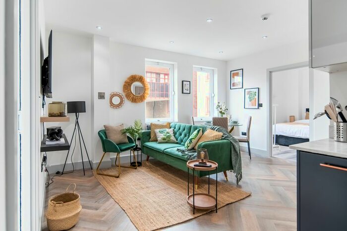 2 Bedroom Flat To Rent In London Rd, Romford, RM7