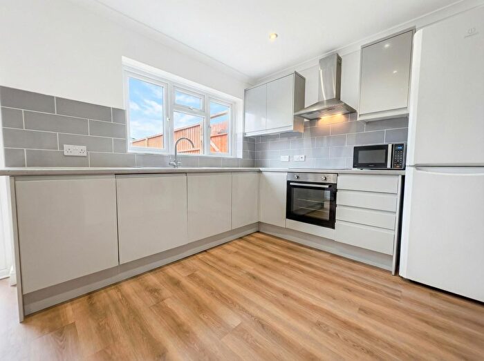 3 Bedroom Terraced House To Rent In Chatsworth Drive, Enfield, EN1