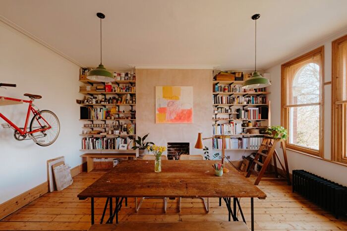 3 Bedroom Flat For Sale In Charles Road, St. Leonards-On-Sea, TN38