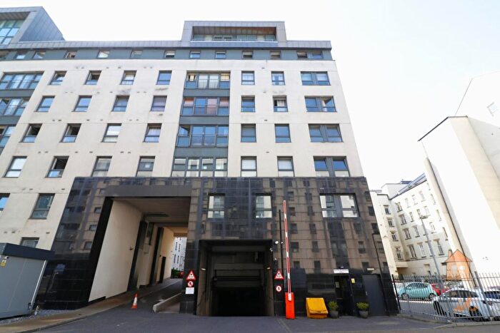 2 Bedroom Flat To Rent In Wallace Street, City Centre, Glasgow, G5