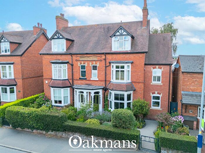6 Bedroom Semi Detached House For Sale In Stourbridge Road, Bromsgrove, B61