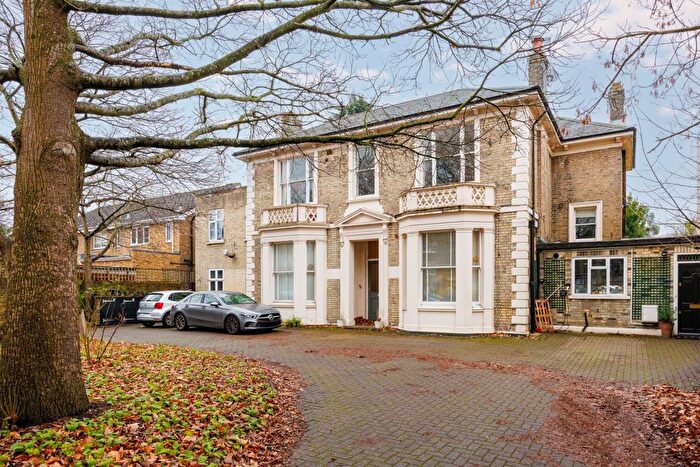 2 Bedroom Flat For Sale In Upper Richmond Road, West Putney, SW15