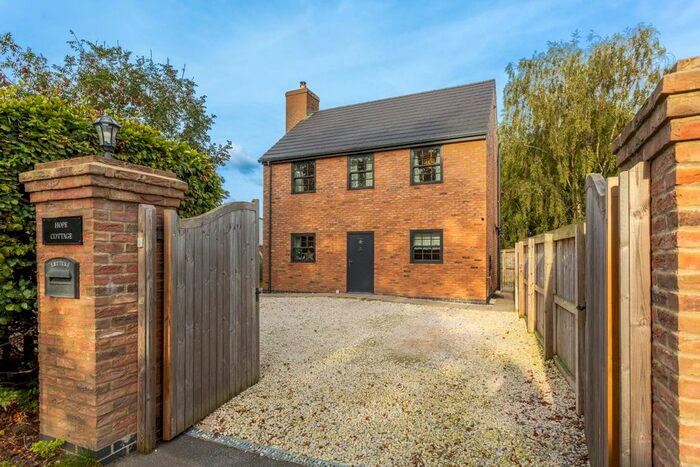 3 Bedroom Detached House For Sale In Hull Road, Selby, YO8