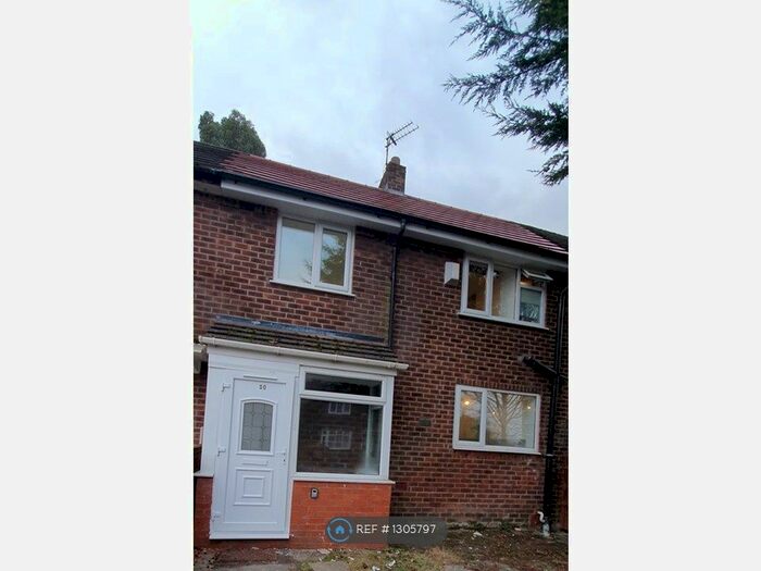 3 Bedroom Terraced House To Rent In Clough Top Road, Manchester M9