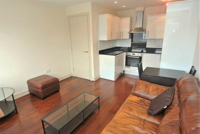 1 Bedroom Apartment To Rent In Weybridge, KT13