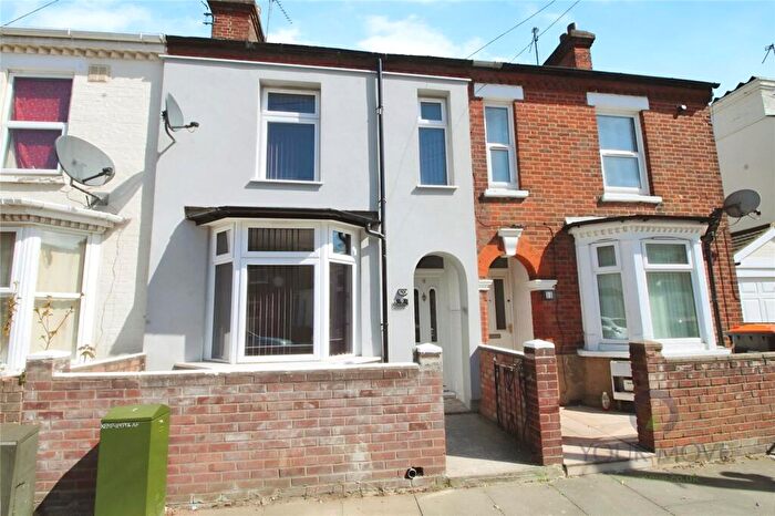 3 Bedroom Terraced House To Rent In Nelson Street, Bedford, Bedfordshire, MK40