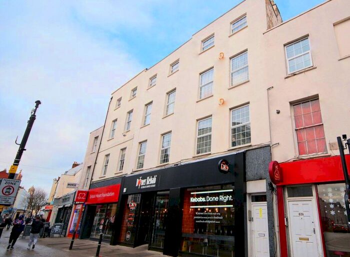 2 Bedroom Flat To Rent In High Street, GL50
