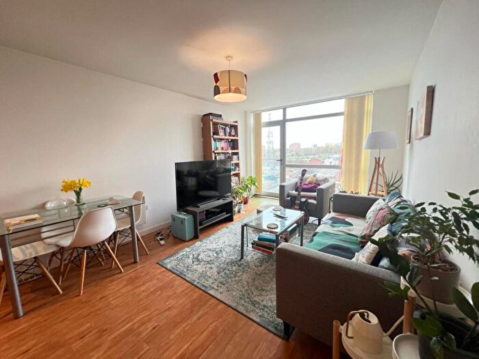 2 Bedroom Apartment To Rent In Red Building, Ludgate Hill, Manchester, M4