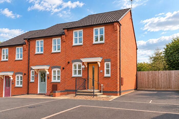 2 Bedroom End Of Terrace House For Sale In Summer Drive, West Bridgford, Nottingham, NG2