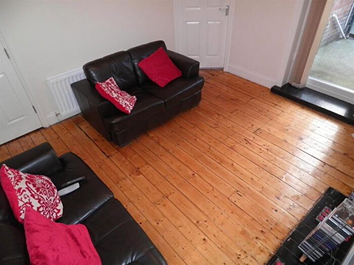 3 Bedroom Terraced House To Rent In Chillingham Road, NE6