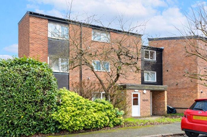 1 Bedroom Flat For Sale In Gilligan Close, Horsham, RH12