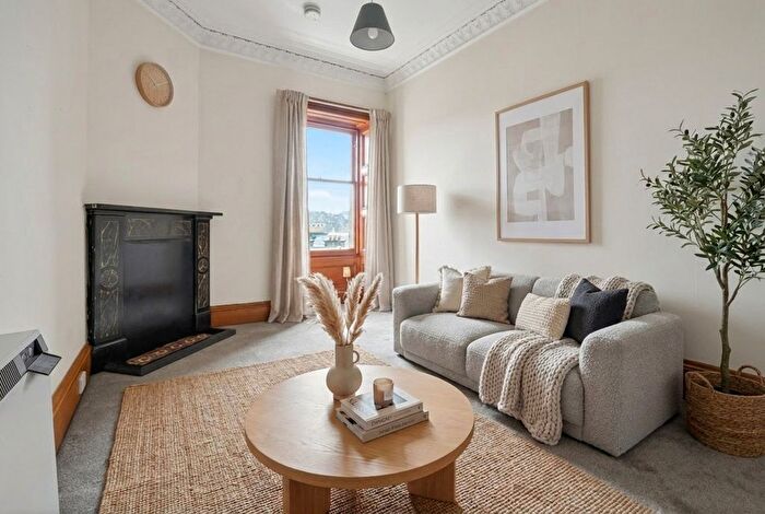 1 Bedroom Flat For Sale In Raeburn Place, Edinburgh, EH4