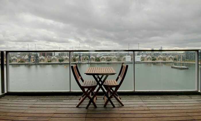 2 Bedroom Flat To Rent In Western Gateway, London, E16