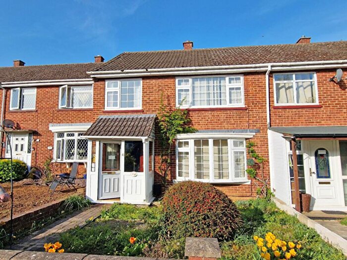 3 Bedroom Terraced House For Sale In Trinity Close, Bicester, OX26