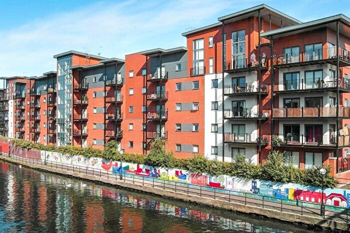3 Bedroom Apartment To Rent In Steele House, Lamba Court, Woden Street, Salford, M5