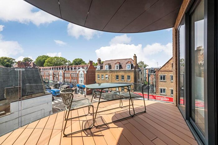 3 Bedroom Penthouse To Rent In High Street, Beckenham, BR3