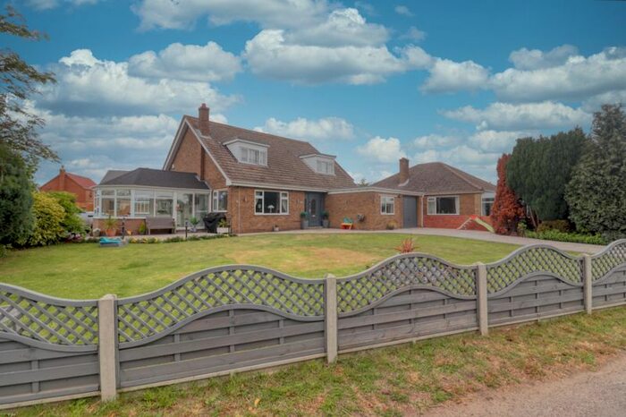 5 Bedroom Detached House For Sale In Carr Lane, Blyton, Gainsborough, DN21