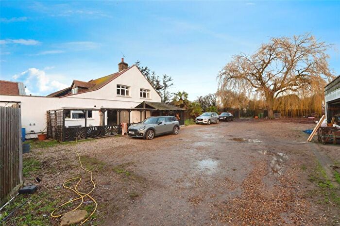 4 Bedroom Detached House For Sale In Pipps Hill Road North, Crays Hill, Billericay, Essex, CM11