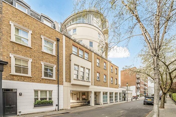 3 Bedroom Flat To Rent In Elystan Place, London, SW3