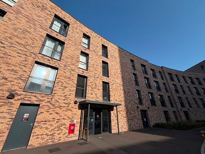1 Bedroom Flat To Rent In Griffiths Close, Balsall Heath, Birmingham, West Midlands, B12