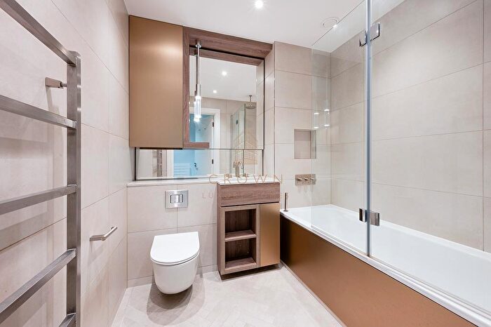 2 Bedroom Apartment To Rent In Queenshurst Square, Kingston Upon Thames, KT2